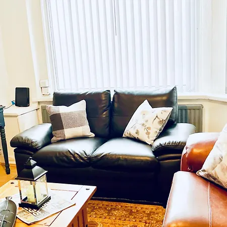 Cosy 3Bdr In Levenshulme-Close To Manchester City Centre And Stockport Town- Free Parking- Wifi Extérieur photo