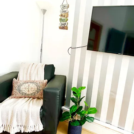 Cosy 3Bdr In Levenshulme-Close To Manchester City Centre And Stockport Town- Free Parking- Wifi Extérieur photo