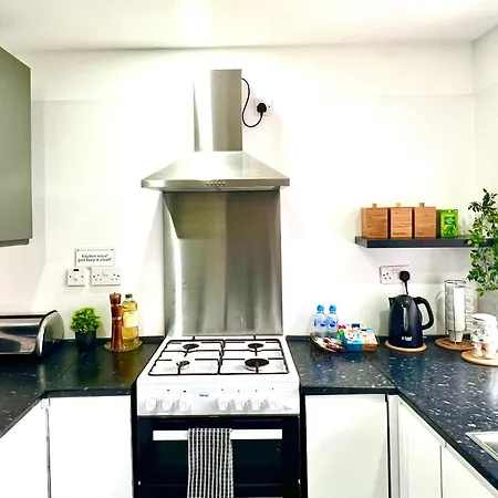 Cosy 3Bdr In Levenshulme-Close To Manchester City Centre And Stockport Town- Free Parking- Wifi Extérieur photo